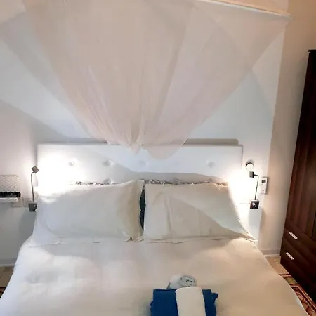 With One Bedroom In With Wifi 500 M From The Beach شقة *