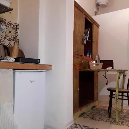 With One Bedroom In With Wifi 500 M From The Beach شقة Cospicua