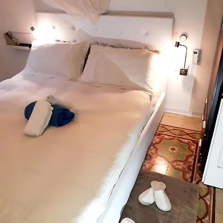 With One Bedroom In With Wifi 500 M From The Beach Cospicua
